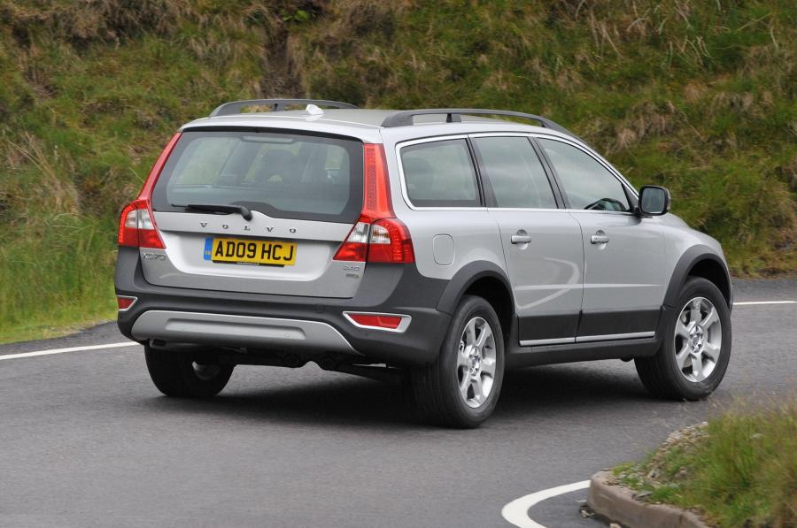  Volvo XC70 2010 года  (фото 34 из 58)